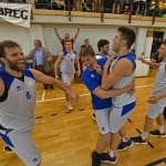 Sport - Kosarka - Breg Mediachem - Veselje po zmagi na tretji polfinalni tekmi play-offa D-lige in napredovanje v visjo C ligo silver