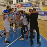 Sport - Kosarka - Breg Mediachem - Veselje po zmagi na tretji polfinalni tekmi play-offa D-lige in napredovanje v visjo C ligo silver