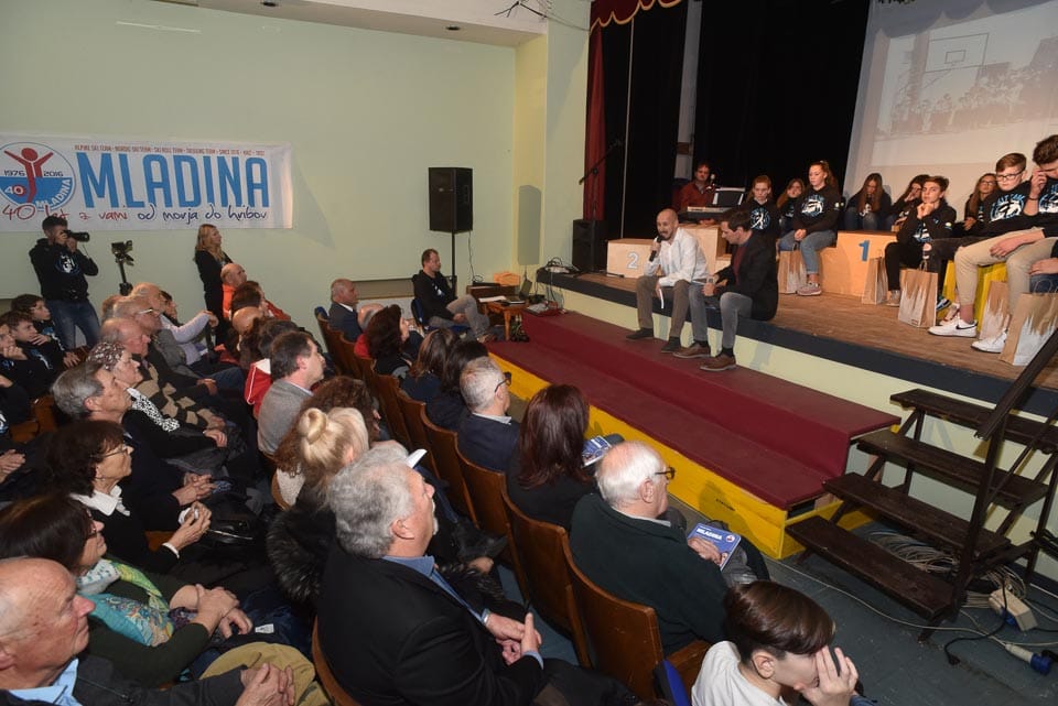 Kriz 24-11-2019 - Sport - Albert Sirk - predstavitev knjige o drustvu Mladina - Riccardo Tosques