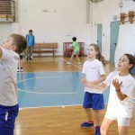 VolleyManià: na prvem turnirju v Dolini 74 učencev in učenk