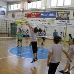 VolleyManià: na prvem turnirju v Dolini 74 učencev in učenk