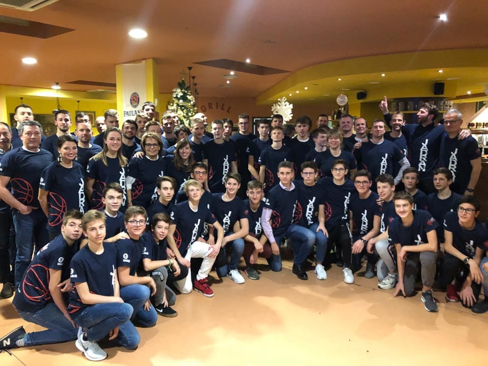 "Jadranova družina" na božični večerji v Minimaxu