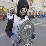 Trg Verdi - PROTEST  - Mladi sportniki proti vladni uredbi