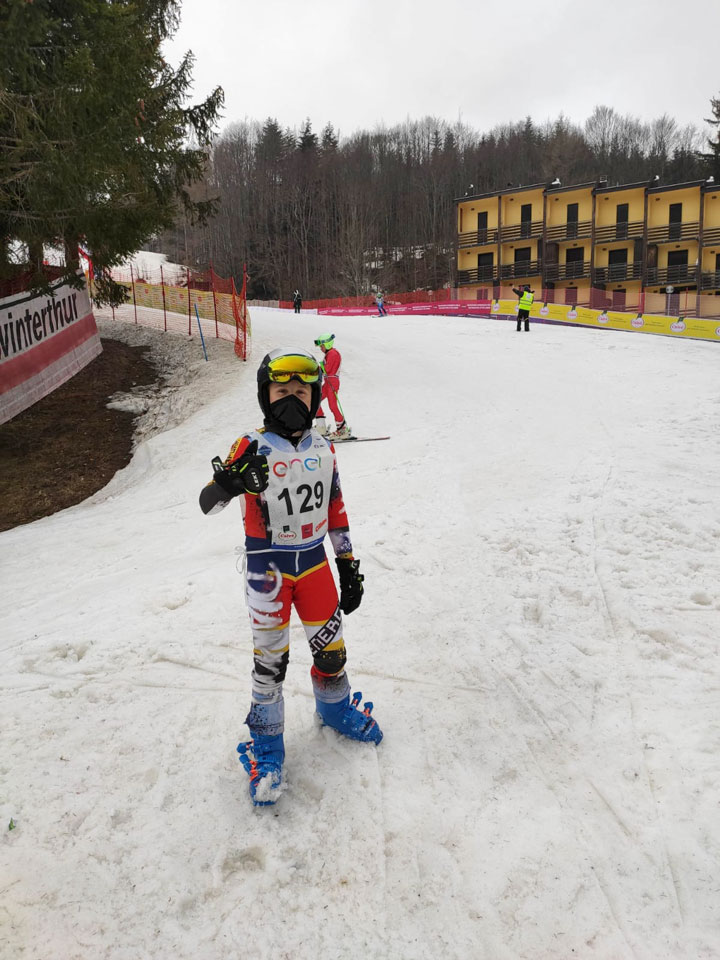 f0851773-0833-46f1-acf7-1587d4273a81