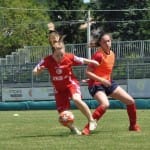 Prvoligašici Kaja Eržen in Dominika Čonč na obisku pri NK Kr