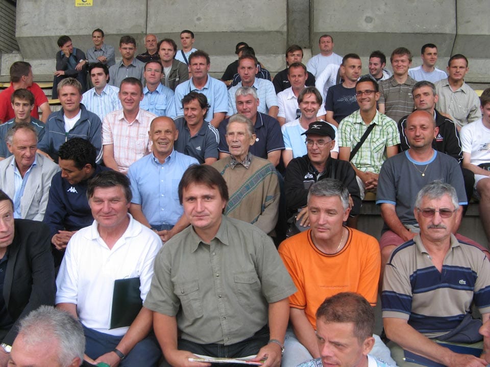 FOTO 8
Coerver s slovenskimi trenerji v Šiški l.2007