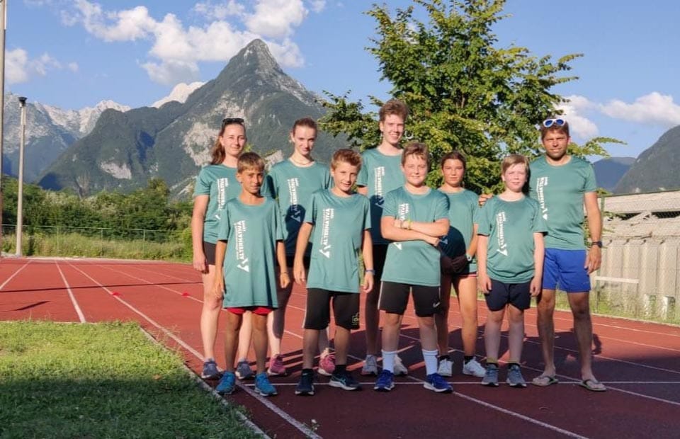 Najmlajši smučarji SK Devin na poletnih pripravah v Bovcu