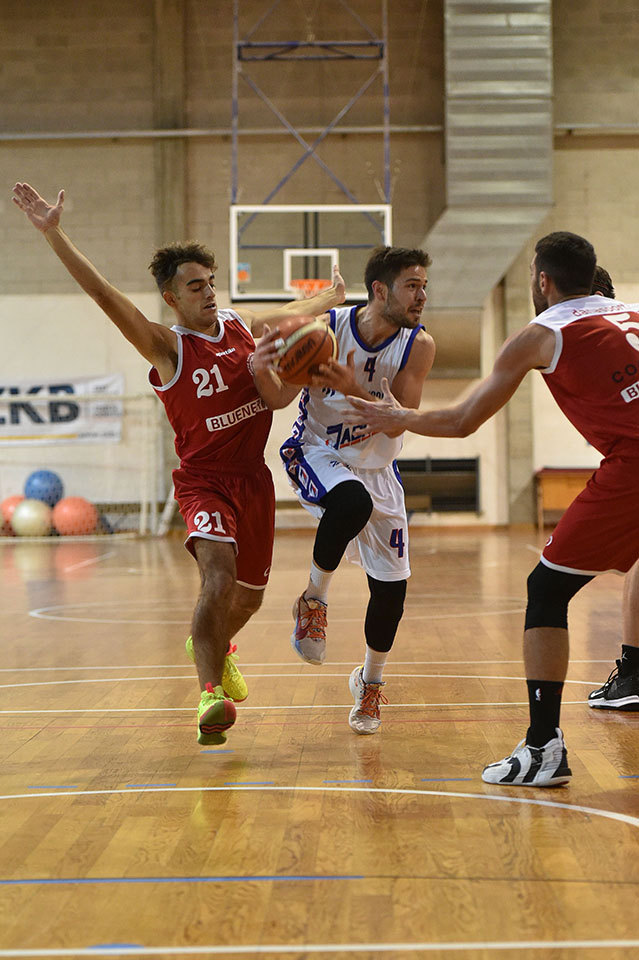 Opcine 05-12-20021 - Sport - KOSARKA - DRZAVNA C LIGA GOLD - Jadran Monticolo Foti – Codroipo