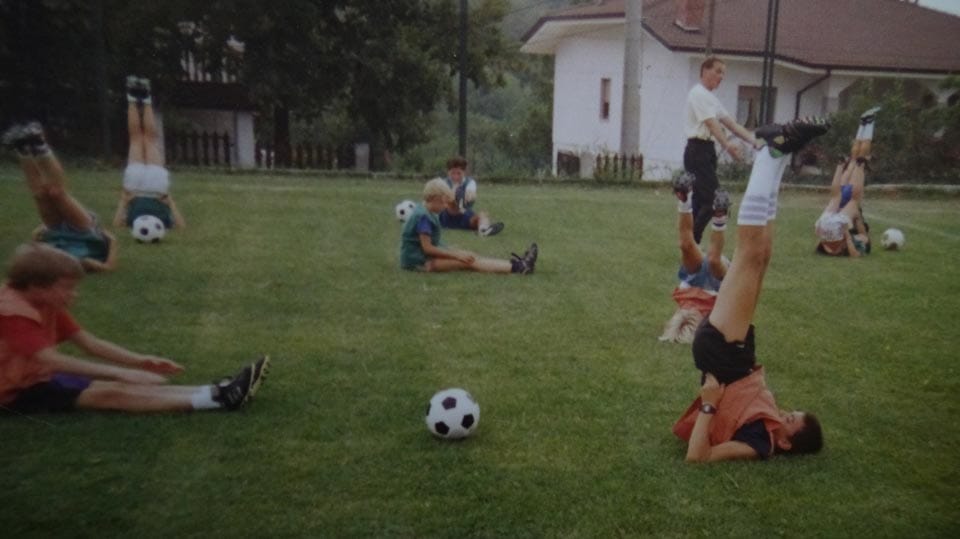 Foto 10
Oblakova šola v Doberdobu: na sliki trener Franc Sivko s skupino nogometašev iz Doberdoba