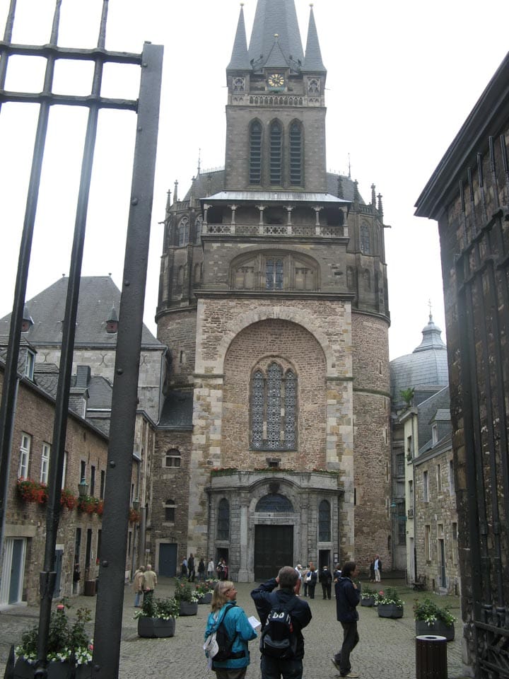 Foto 1 Aachen
V tej stolnici je bila okronana večina nemških kraljev in kraljic Svetega rimskega cesarstva.