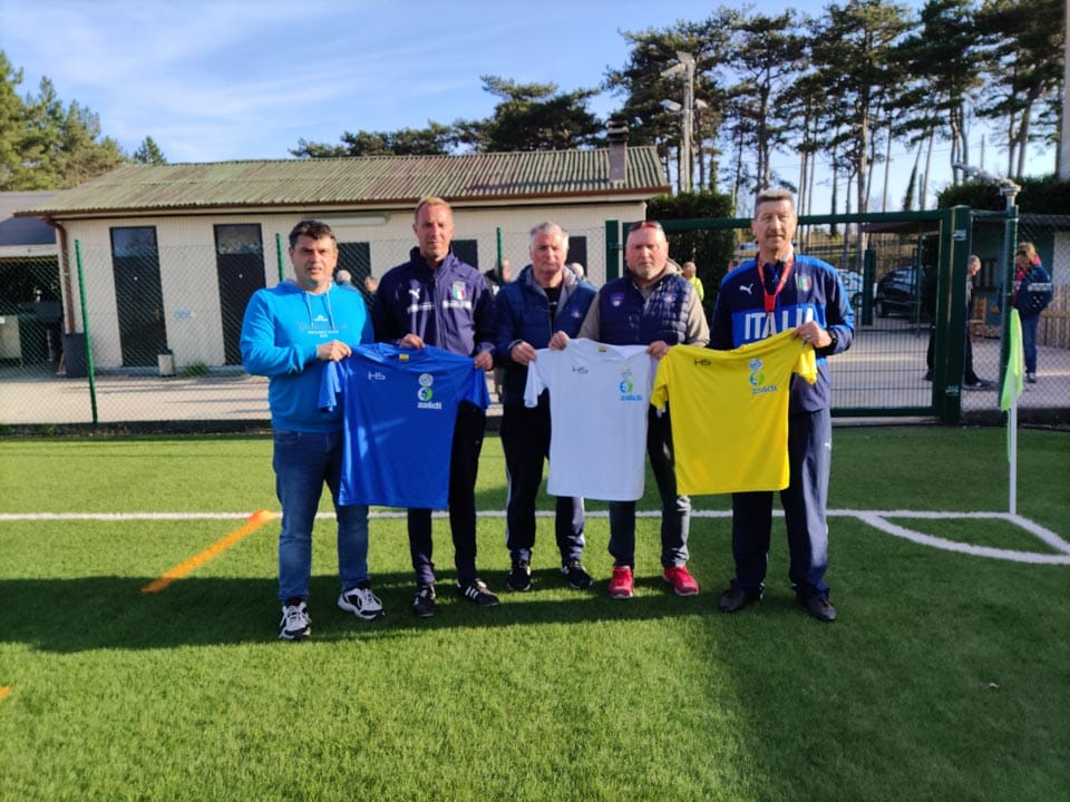 Prosek, ponedeljek, 11.4. - treningi U15 in U17