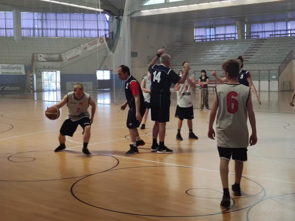 Košarkarski troboj na Čarboli: Sklad M. Čuk