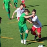 Nogomet u 17 : Primorje - Zarja Breg