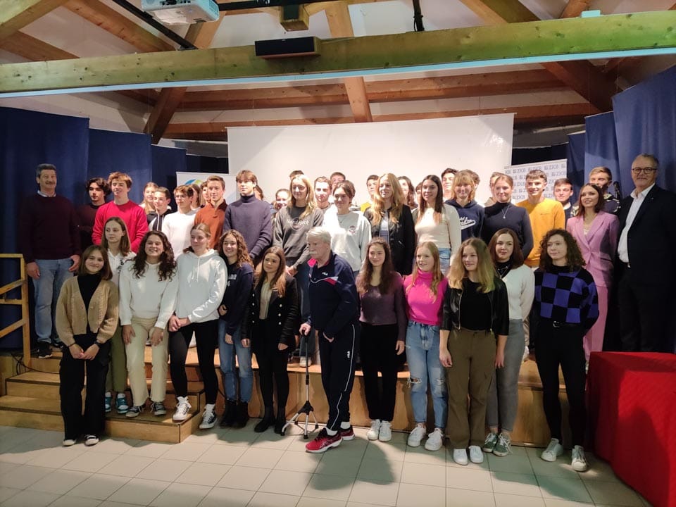 Jamlje, Nagrada šport in šola