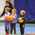 Božičnica KKBOR : Koši pod jelko