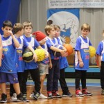 Božičnica KKBOR : Koši pod jelko