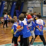 Božičnica KKBOR : Koši pod jelko