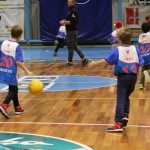 Božičnica KKBOR : Koši pod jelko