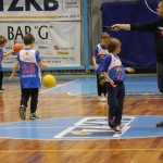 Božičnica KKBOR : Koši pod jelko