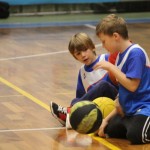 Božičnica KKBOR : Koši pod jelko