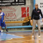 Božičnica KKBOR : Koši pod jelko