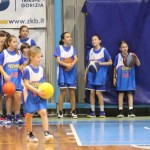 Božičnica KKBOR : Koši pod jelko