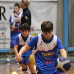 Božičnica KKBOR : Koši pod jelko