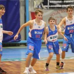 Božičnica KKBOR : Koši pod jelko