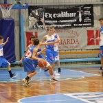 Božičnica KKBOR : Koši pod jelko