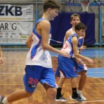 Božičnica KKBOR : Koši pod jelko