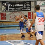 Božičnica KKBOR : Koši pod jelko