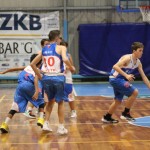 Božičnica KKBOR : Koši pod jelko