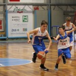 Božičnica KKBOR : Koši pod jelko