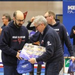 Božičnica KKBOR : Koši pod jelko