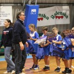 Božičnica KKBOR : Koši pod jelko