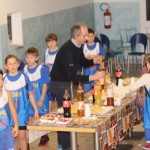 Božičnica KKBOR : Koši pod jelko