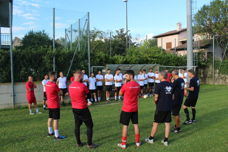 Elitna liga: Juventina z delno prenovljeno ekipo