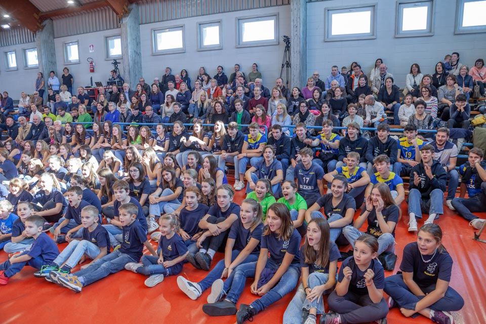 Savogna, 11/11/2023
SOCA VOLLEY, presentazione squadre e logo
Foto di Roberto Coco - La menzione dell'autore è obbligatoria