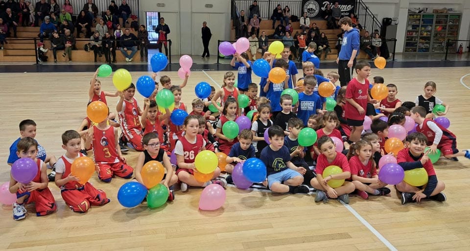 Domovci gostili vrstnike iz Trevisa in Veselo košarkarsko druž