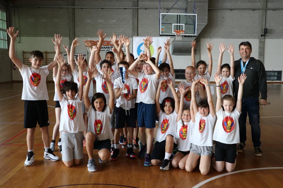 ZSŠDI igra med dvema ognjema