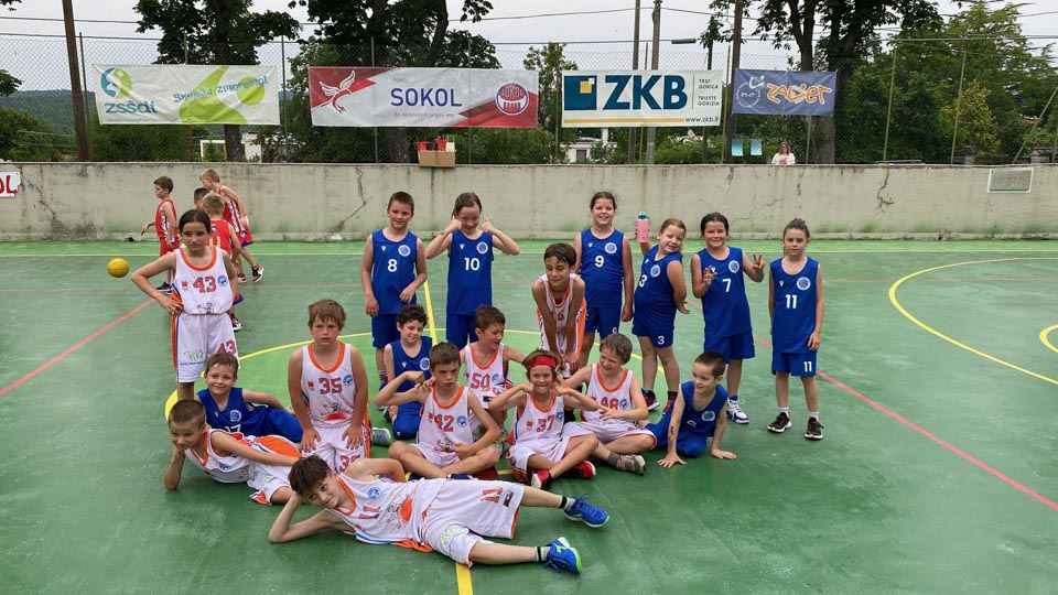 v  nabnabrezini trofeja minibasket