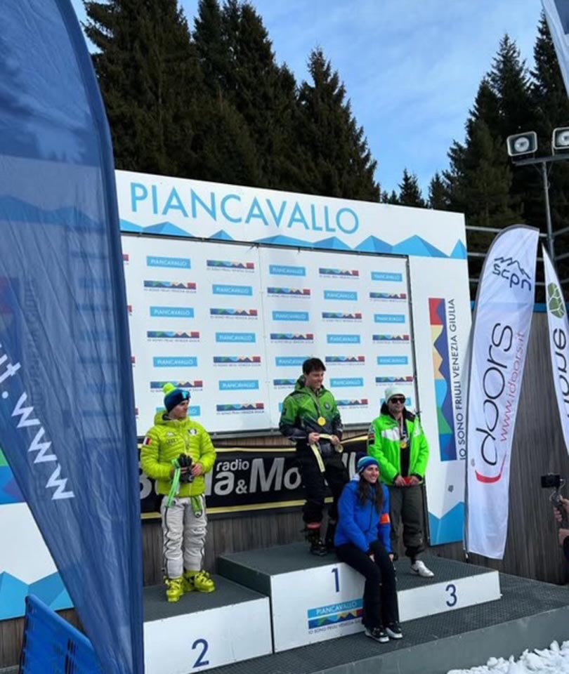 AŠD Mladina na smučiščih s polno paro