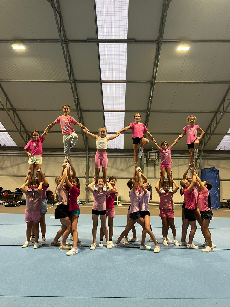 Rožnati oktober pri Cheerdance Millenium